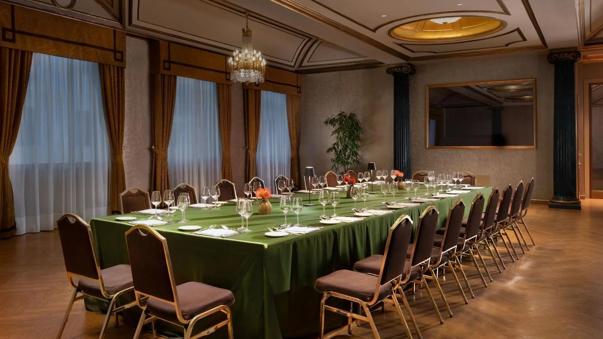 ***** Hotell The Westin Palace, Milano Italien